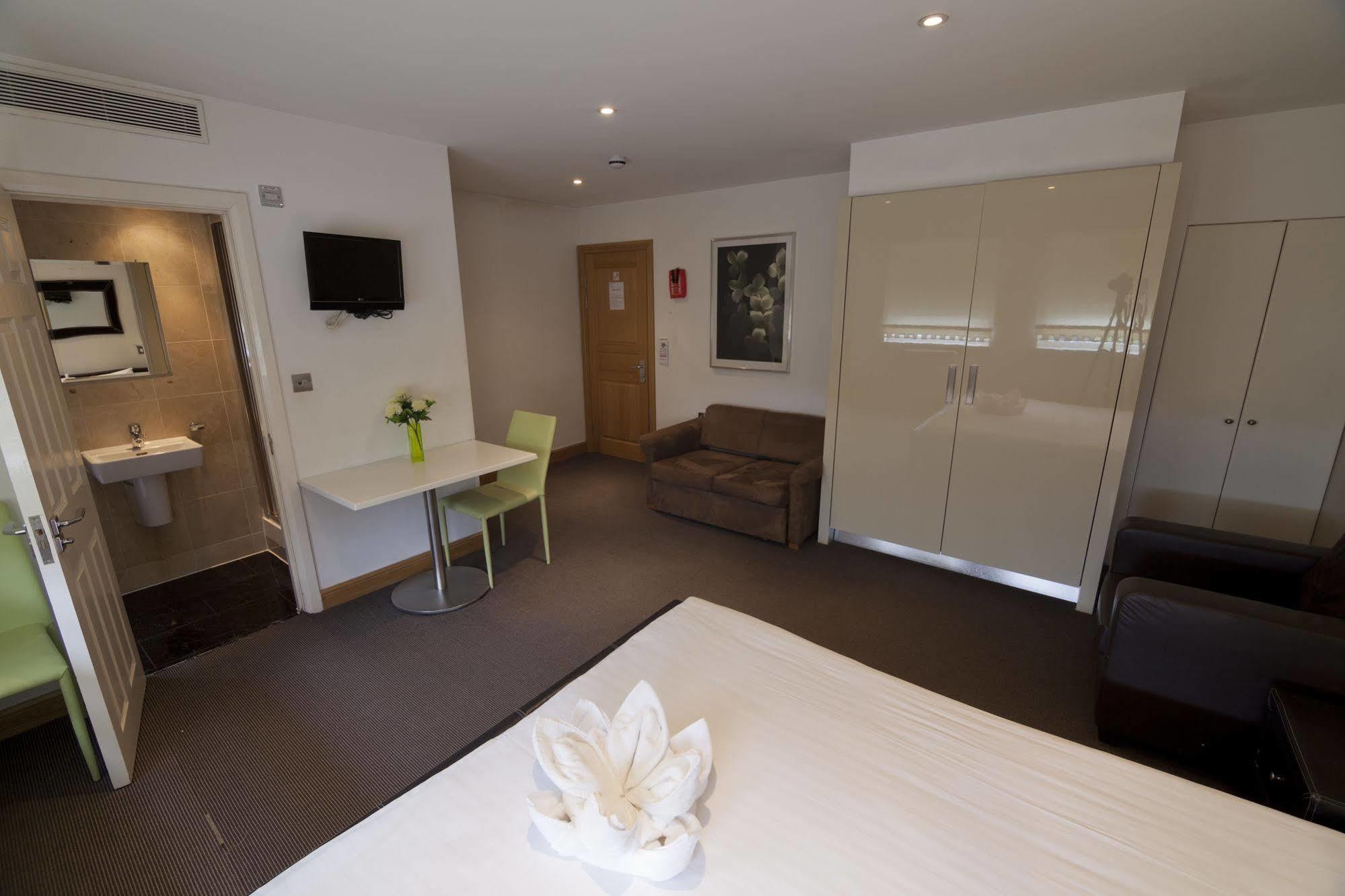 Aparthotel NOX West End Lane II London Exterior foto