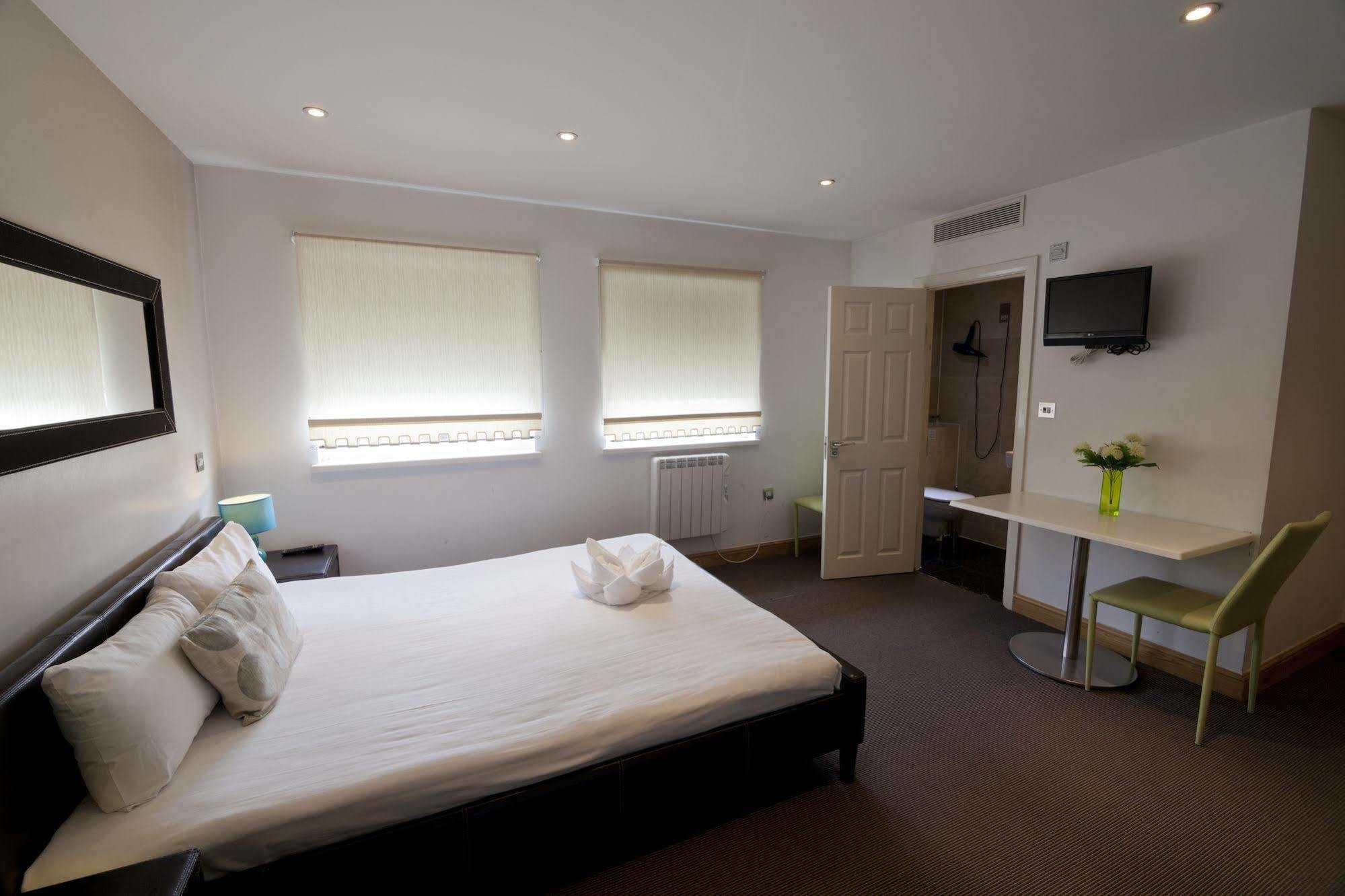 Aparthotel NOX West End Lane II London Exterior foto